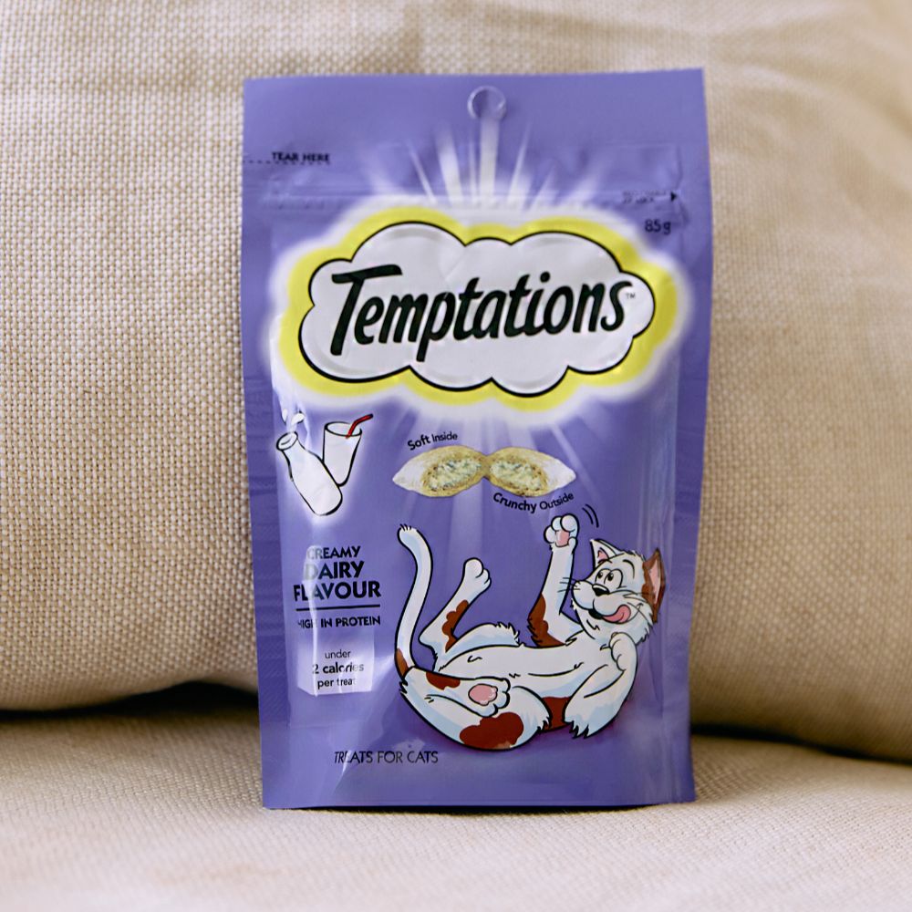 Temptations Creamy Dairy Cat Treats 85g